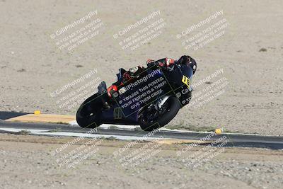 media/Oct-05-2025-CVMA (Sun) [[beeef4f201]]/Race 15-Amateur Formula Middleweight/